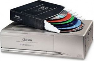 Автомагнитола Clarion CDC 634