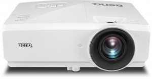 Портативный проектор BenQ SH753