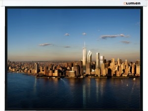 Рулонный экран для проектора Lumien Master Picture 244х244 LMP-100106