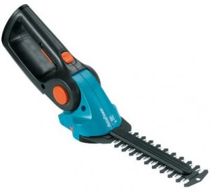 Кусторез Gardena Accu 80 08828