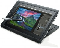 Электромагнитно-резонансный планшет Wacom Cintiq Companion 2 DTH-W1310P