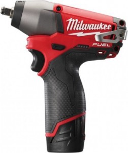Гайковерт Milwaukee M12 CIW38-202C