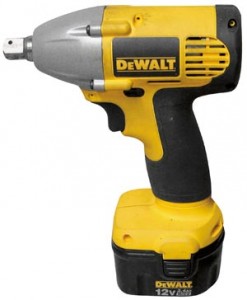 Шуруповерт DeWALT DW 053 К2