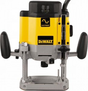 Вертикальный погружной фрезерный станок DeWALT DW625E