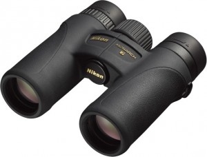 Бинокль Nikon Monarch 7 10x30