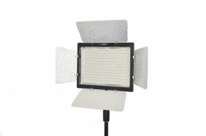 осветитель Yongnuo YN-900 LED 5500K