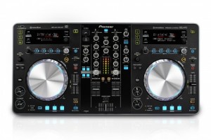 Микшерный пульт Pioneer XDJ-R1